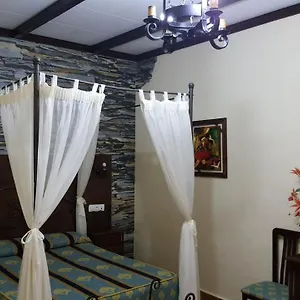  Pensión Restaurante El Lirio